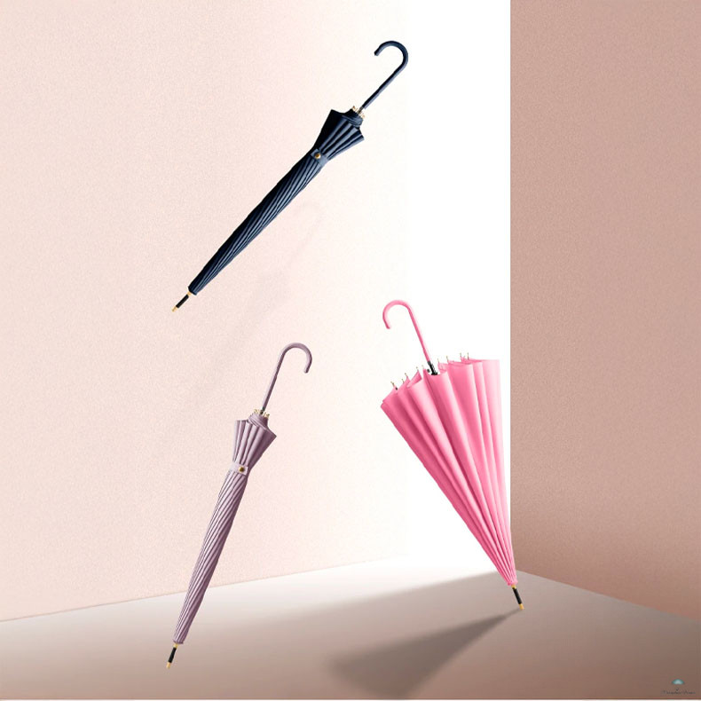 Élégance nippone – Le parapluie qui attire les regards, même sous la pluie